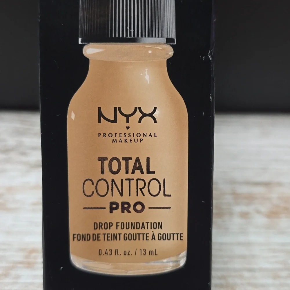 NYX Total Control Pro Foundation - Caramel